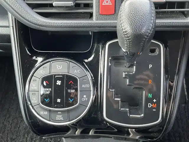 トヨタ ヴォクシー ZS 煌Ⅱ 岡山県 2016(平28)年 4.1万km ブラッキッシュアゲハガラスフレーク 純正10インチナビ　NSZN-Z66T/フルセグTV、CD、DVD、AM、FM、Bluetooth/バックカメラ/ビルトインETC/両側パワースライドドア/トヨタセーフティセンス/・プリクラッシュセーフティ/・レーンディパーチャーアラート/・オートマチックハイビーム/ドライブレコーダー