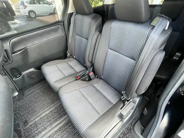 トヨタ ヴォクシー ZS 煌Ⅱ 岡山県 2016(平28)年 4.1万km ブラッキッシュアゲハガラスフレーク 純正10インチナビ　NSZN-Z66T/フルセグTV、CD、DVD、AM、FM、Bluetooth/バックカメラ/ビルトインETC/両側パワースライドドア/トヨタセーフティセンス/・プリクラッシュセーフティ/・レーンディパーチャーアラート/・オートマチックハイビーム/ドライブレコーダー