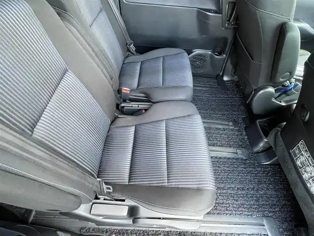 トヨタ ヴォクシー ZS 煌Ⅱ 岡山県 2016(平28)年 4.1万km ブラッキッシュアゲハガラスフレーク 純正10インチナビ　NSZN-Z66T/フルセグTV、CD、DVD、AM、FM、Bluetooth/バックカメラ/ビルトインETC/両側パワースライドドア/トヨタセーフティセンス/・プリクラッシュセーフティ/・レーンディパーチャーアラート/・オートマチックハイビーム/ドライブレコーダー