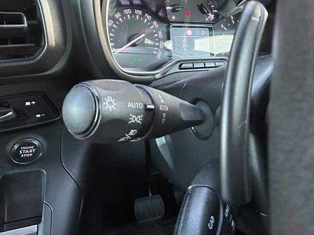 シトロエン シトロエン ベルランゴ シャイン XTRパック 埼玉県 2021(令3)年 4.8万km グレー マルチパノラマルーフ　/ディスプレイオーディオ/スマートエントリーキー/ＡＣＣ　/ＬＫＡ　/ＢＳＭ　/バックカメラ　/ドラレコ　/ＡｐｐｌｅＣａｒｐｌａｙ　/Ｂｌｕｅｔｏｏｔｈ　/ＡＡＣ　/ＥＴＣ　/両側スライドドア　/ルーフレール