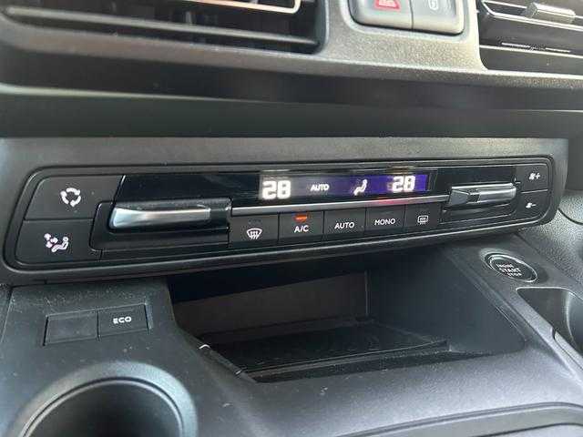 シトロエン シトロエン ベルランゴ シャイン XTRパック 埼玉県 2021(令3)年 4.8万km グレー マルチパノラマルーフ　/ディスプレイオーディオ/スマートエントリーキー/ＡＣＣ　/ＬＫＡ　/ＢＳＭ　/バックカメラ　/ドラレコ　/ＡｐｐｌｅＣａｒｐｌａｙ　/Ｂｌｕｅｔｏｏｔｈ　/ＡＡＣ　/ＥＴＣ　/両側スライドドア　/ルーフレール