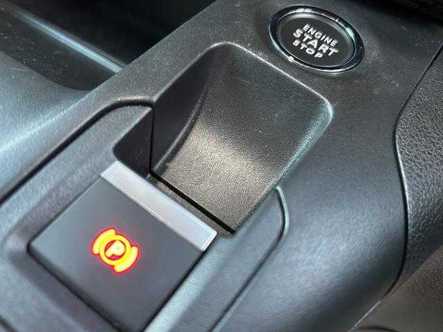 シトロエン シトロエン ベルランゴ シャイン XTRパック 埼玉県 2021(令3)年 4.8万km グレー マルチパノラマルーフ　/ディスプレイオーディオ/スマートエントリーキー/ＡＣＣ　/ＬＫＡ　/ＢＳＭ　/バックカメラ　/ドラレコ　/ＡｐｐｌｅＣａｒｐｌａｙ　/Ｂｌｕｅｔｏｏｔｈ　/ＡＡＣ　/ＥＴＣ　/両側スライドドア　/ルーフレール