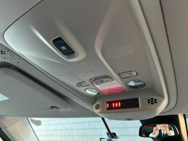 シトロエン シトロエン ベルランゴ シャイン XTRパック 埼玉県 2021(令3)年 4.8万km グレー マルチパノラマルーフ　/ディスプレイオーディオ/スマートエントリーキー/ＡＣＣ　/ＬＫＡ　/ＢＳＭ　/バックカメラ　/ドラレコ　/ＡｐｐｌｅＣａｒｐｌａｙ　/Ｂｌｕｅｔｏｏｔｈ　/ＡＡＣ　/ＥＴＣ　/両側スライドドア　/ルーフレール