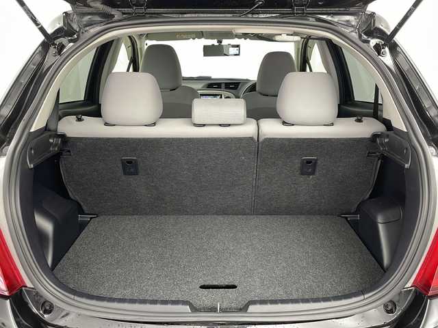 トヨタ ヴィッツ ジュエラ 道央・札幌 2013(平25)年 4.9万km ブラックマイカ 4WD/寒冷地仕様/社外メモリナビ/ CD/DVD/USB/AUX/1セグ/バックカメラ/エンジンスターター /リモコンキー/ドアバイザー/ウィンカーミラー/フォグライト/フロントデアイサー/フロアマット