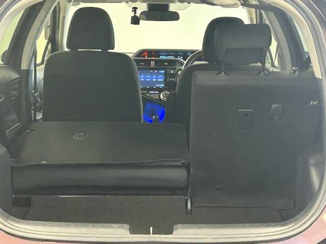 トヨタ アクア S スタイルブラック 静岡県 2016(平28)年 5.4万km ディープアメジストマイカメタリック (株)IDOMが運営する【じしゃロン浜松店】の自社ローン専用車両になりますこちらは現金またはオートローンご利用時の価格です。自社ローンご希望の方は別途その旨お申付け下さい/トヨタセーフティセンス/前席シートヒーター/リアバイザー/ドアバイザー/LEDヘッドライト/バックモニター/スマートキー/Bluetooth/電核ミラー/純正タイヤ15インチ/バックモニター/スマートキー