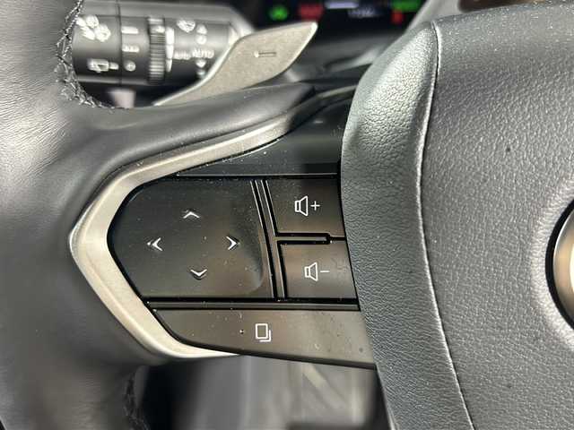 レクサス ＬＢＸ クール 沖縄県 2024(令6)年 1.8万km パールⅡ 県外仕入れ/禁煙車/純正ディスプレイオーディオ/（BT/FM/AM/USB/フルセグTV）/ステアリングリモコン/アドバンスドドライブ/パノラマビューモニター/・レクサスセーフティシステム+/・プリクラッシュセーフティ/・レーンディパーチャーアラート /・レーダークルーズコントロール /・ロードサインアシスト /・アダプティブハイビームシステム/コーナーセンサー/パワーバックドア/おくだけ充電/オートブレーキホールド/ヘッドアップディスプレイ/ブラインドスポットモニター/パワーシート/シートメモリ/シートヒーター/ステアリングヒーター/純正アルミホイール/純正ドアバイザー/純正フロアマット