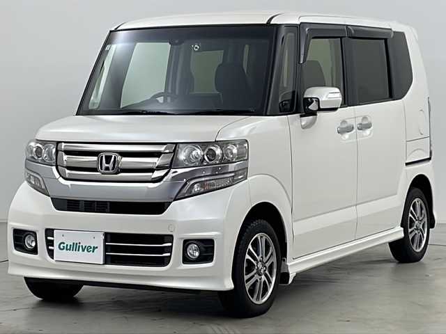 ホンダ Ｎ ＢＯＸ カスタム G Lパッケージ 道央・札幌 2017(平29)年 3.8万km プレミアムホワイトパールⅡ ・４ＷＤ/・社外フローティングナビ＆ＴＶ＆ＢＴ＆ＤＶＤ＆ＣＤ/・バックカメラ/・ＣＴＢＡ/・両側電動スライドドア/・社外レーダー/・社外ドライブレコーダー/・前席シートヒーター/・ステアリングヒーター/・ビルトインＥＴＣ/・ＨＩＤヘッドライト/・フォグランプ/・ベンチシート/・ドアミラーヒーター/・純正１４インチアルミ