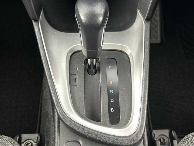 トヨタ ヤリスクロス ハイブリッド G 愛知県 2022(令4)年 6.1万km センシュアルレッドマイカ 禁煙車/ワンオーナー/純正8インチディスプレイオーディオ/（AM/FM/Bluetooth/フルセグTV/USB)/バックカメラ/トヨタセーフティセンス/・プリクラッシュセーフティ/・レーントレーシングアシスト/・パーキングサポートブレーキ/・パーキングセンサー/・レーダークルーズコントロール/・オートマチックハイビーム/・ロードサインアシスト/ETC/パワーバックドア/純正16インチアルミホイール/スマートキー/スペアキー1本/プッシュスタート/LEDヘッドライト/フロントフォグランプ/純正フロアマット/電子パーキングブレーキ/オートホールド/横滑り防止装置/電動格納ミラー