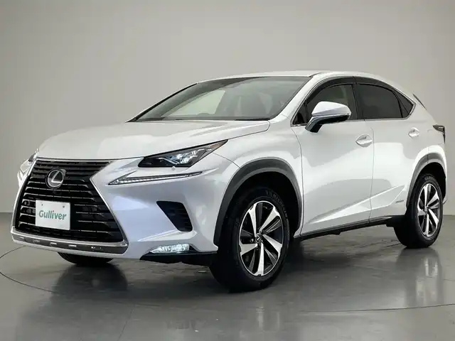 レクサス ＮＸ 300h Iパッケージ 愛知県 2017(平29)年 2.9万km ソニッククォーツ 純正１０．３型ナビ　角型３眼LED　黒革　セーフティシステム＋　追従クルコン　メモリーシート　フルセグ　バックカメラ　ETC２．０　シートヒーター　衝突軽減　パドルシフト　ステアリングヒーター　禁煙　ドラレコ　DVD　Bluetooth　フォグ　nanoe 　コーナーセンサー　プッシュスタート　スマートキー