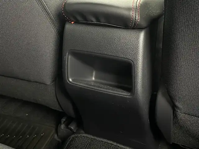 トヨタ カローラ スポーツ G Z 埼玉県 2018(平30)年 4万km シルバーマイカM 純正９型ナビ　ＴＲＤエアロ　バックカメラ　ビルトインＥＴＣ２．０　ドライブレコーダー　ＬＥＤ　追従走行　ＭＴモード付ＡＴ　フルセグＴＶ　Ｂｌｕｅｔｏｏｔｈ　スマートキー　衝突被害軽減