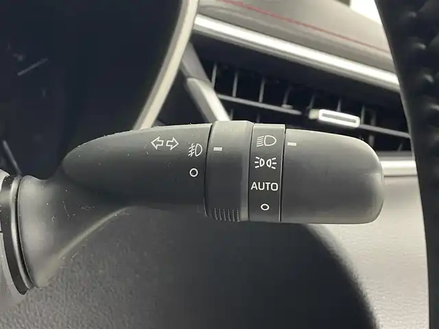 トヨタ カローラ スポーツ G Z 埼玉県 2018(平30)年 4万km シルバーマイカM 純正９型ナビ　ＴＲＤエアロ　バックカメラ　ビルトインＥＴＣ２．０　ドライブレコーダー　ＬＥＤ　追従走行　ＭＴモード付ＡＴ　フルセグＴＶ　Ｂｌｕｅｔｏｏｔｈ　スマートキー　衝突被害軽減