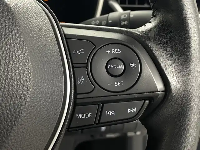 トヨタ カローラ スポーツ G Z 埼玉県 2018(平30)年 4万km シルバーマイカM 純正９型ナビ　ＴＲＤエアロ　バックカメラ　ビルトインＥＴＣ２．０　ドライブレコーダー　ＬＥＤ　追従走行　ＭＴモード付ＡＴ　フルセグＴＶ　Ｂｌｕｅｔｏｏｔｈ　スマートキー　衝突被害軽減