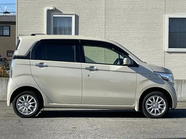 ホンダ Ｎ ＷＧＮ G SSコンフォートパッケージ 青森県 2017(平29)年 4.4万km プレミアムアイボリーP Gathers製ナビ（VXM-172CSi）/　CD、SD、USB、BT/ワンセグTV/前席シートヒーター/前方ドライブレコーダー/純正エンジンスターター/ビルトインETC/HIDヘッドライト/衝突軽減システム/４WD/保証書/取扱い説明書