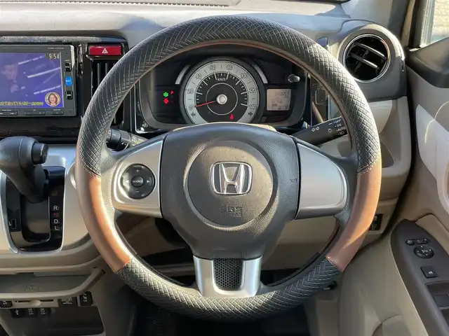 ホンダ Ｎ ＷＧＮ G SSコンフォートパッケージ 青森県 2017(平29)年 4.4万km プレミアムアイボリーP Gathers製ナビ（VXM-172CSi）/　CD、SD、USB、BT/ワンセグTV/前席シートヒーター/前方ドライブレコーダー/純正エンジンスターター/ビルトインETC/HIDヘッドライト/衝突軽減システム/４WD/保証書/取扱い説明書