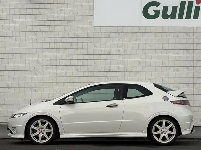 ホンダ シビック タイプR ユーロ 岩手県 2011(平23)年 3.4万km チャンピオンシップホワイト 禁煙車/ワンオーナー/6MT/純正オーディオ/→CD/FM/AM/AUX/ステアリングスイッチ/ビークルスタビリティアシスト/・ABS/・トラクションコントロール/・横滑り抑制機能/コーナーセンサー/〇プッシュスタート/〇電動格納ミラー/〇ウィンカーミラー/〇フロアマット/〇キーレス/〇取扱説明書/〇保証書/スペアキー/ETC