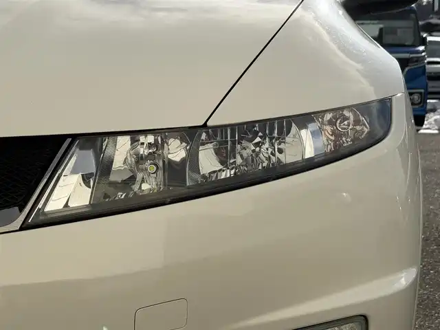 ホンダ シビック タイプR ユーロ 岩手県 2011(平23)年 3.4万km チャンピオンシップホワイト 禁煙車/ワンオーナー/6MT/純正オーディオ/→CD/FM/AM/AUX/ステアリングスイッチ/ビークルスタビリティアシスト/・ABS/・トラクションコントロール/・横滑り抑制機能/コーナーセンサー/〇プッシュスタート/〇電動格納ミラー/〇ウィンカーミラー/〇フロアマット/〇キーレス/〇取扱説明書/〇保証書/スペアキー/ETC