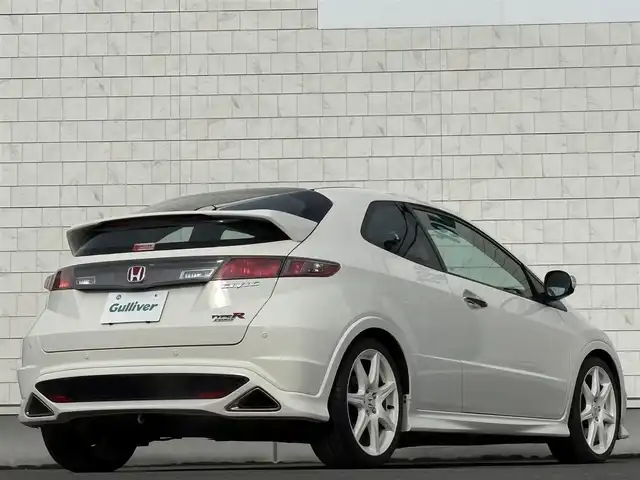 ホンダ シビック タイプR ユーロ 岩手県 2011(平23)年 3.4万km チャンピオンシップホワイト 禁煙車/ワンオーナー/6MT/純正オーディオ/→CD/FM/AM/AUX/ステアリングスイッチ/ビークルスタビリティアシスト/・ABS/・トラクションコントロール/・横滑り抑制機能/コーナーセンサー/〇プッシュスタート/〇電動格納ミラー/〇ウィンカーミラー/〇フロアマット/〇キーレス/〇取扱説明書/〇保証書/スペアキー/ETC