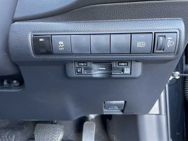トヨタ カローラツーリング ハイブリッド G 岩手県 2023(令5)年 1.7万km アティチュードブラックマイカ 4WD/純正ディスプレイオーディオ/　BT/フルセグTV/バックカメラ/PCS/LDA/ACC/PDA/PKSB/RSA/クリアランスソナー /横滑り防止装置/ETC2.0/フォグランプ/オートハイビーム/オートライト/LEDヘッドライト/ライトレベライザー /オートホールドスイッチ/プッシュスタート/ミラーヒーター /スマートキー/フロアマット/ドアバイザー/スペアキー/取扱説明書/保証書