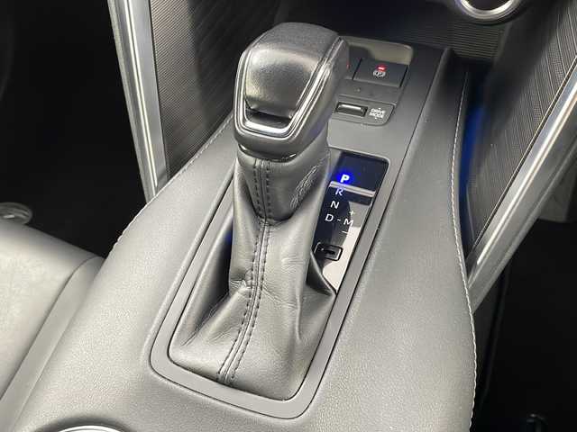 トヨタ ハリアー Z 道央・札幌 2020(令2)年 4.2万km プレシャスブラックパール ・4WD/・カラーヘッドアップディスプレイ/・トヨタセーフティセンス/・プリクラッシュセーフティ【PCS】/・レーダークルーズコントロール【全車速追従機能】/・レーントレーシングアシスト【LTA】/・ブラインドスポットモニター【BSM】/・アダプティブハイビームシステム【AHS】/・オートマチックハイビーム【AHB】/・ロードサインアシスト【RSA】/・先行車発進告知機能【TMN】/・純正12.3インチディスプレイナビ/・JBLプレミアムサウンド（OP）/・パノラミックビューモニター/・ハーフレザーシート/運転席パワーシート/・パワーバックドア/・本革巻きステアリング/シフトノブ/・純正19インチAW/・純正ビルトインETC2.0/・ディーラー整備点検記録簿（R3/R4/R5/R6）/・冬タイヤAW積込