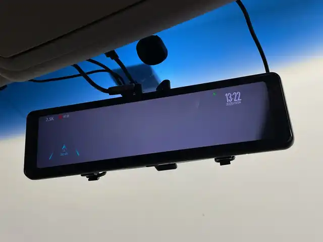 日産 エルグランド 250HWS アーバンクロム 鹿児島県 2012(平24)年 9.9万km ファントムブラック 社外SDナビ/(BT/CD/DVD/AM/FM/フルセグTV)/社外フリップダウンモニターTMX-R220MG/デジタルインナーミラー/両側パワースライドドア/オットマンシート/バックカメラ/ETC/キセノンヘッドライト/ウォークスルー/3列シート/前方ドライブレコーダー/ハーフレザーシート/純正18インチアルミホイール/スペアキー/保証書/取扱説明書