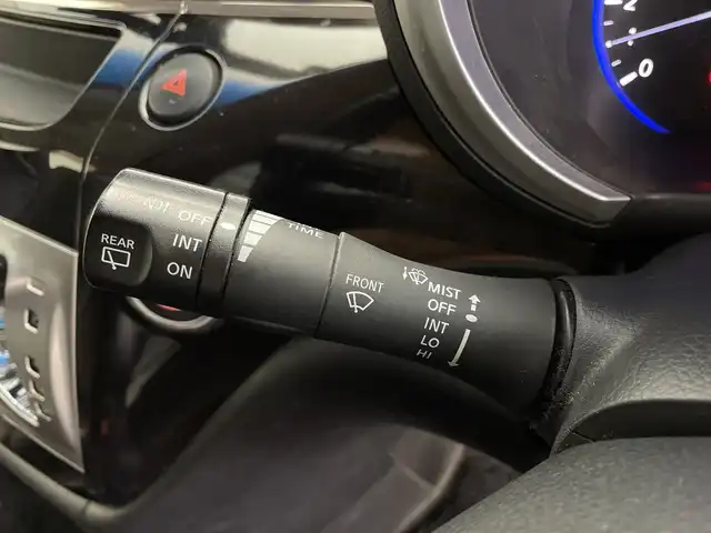 日産 エルグランド 250HWS アーバンクロム 鹿児島県 2012(平24)年 9.9万km ファントムブラック 社外SDナビ/(BT/CD/DVD/AM/FM/フルセグTV)/社外フリップダウンモニターTMX-R220MG/デジタルインナーミラー/両側パワースライドドア/オットマンシート/バックカメラ/ETC/キセノンヘッドライト/ウォークスルー/3列シート/前方ドライブレコーダー/ハーフレザーシート/純正18インチアルミホイール/スペアキー/保証書/取扱説明書