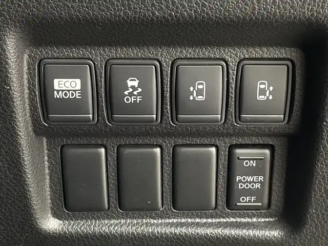 日産 エルグランド 250HWS アーバンクロム 鹿児島県 2012(平24)年 9.9万km ファントムブラック 社外SDナビ/(BT/CD/DVD/AM/FM/フルセグTV)/社外フリップダウンモニターTMX-R220MG/デジタルインナーミラー/両側パワースライドドア/オットマンシート/バックカメラ/ETC/キセノンヘッドライト/ウォークスルー/3列シート/前方ドライブレコーダー/ハーフレザーシート/純正18インチアルミホイール/スペアキー/保証書/取扱説明書