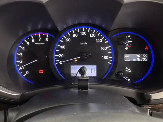 日産 エルグランド 250HWS アーバンクロム 鹿児島県 2012(平24)年 9.9万km ファントムブラック 社外SDナビ/(BT/CD/DVD/AM/FM/フルセグTV)/社外フリップダウンモニターTMX-R220MG/デジタルインナーミラー/両側パワースライドドア/オットマンシート/バックカメラ/ETC/キセノンヘッドライト/ウォークスルー/3列シート/前方ドライブレコーダー/ハーフレザーシート/純正18インチアルミホイール/スペアキー/保証書/取扱説明書