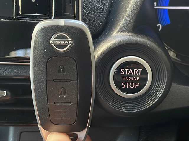 日産 デイズ HWS G ターボ プロパイロットED 愛知県 2023(令5)年 2万km アメジストブラック/シルキーホワイト 禁煙車/日産プロパイロット/純正ディスプレイオーディオ/（Bluetooth/AppleCarPlay/AndroidAuto/HDMI)/アランドビューカメラ/インテリジェントモビリティ/・インテリジェントエマージェンシーブレーキ/・アダプティブLEDヘッドライトシステム/・踏み間違い衝突防止アシスト/・車線逸脱警報機能/・車線逸脱防止支援システム/・前方衝突予測警報/・ふらつき警報/・先行車発進お知らせ機能/・標識認識機能/アダプティブクルーズコントロール/ブラインドスポットモニター/シートヒーター/ステアリングヒーター/前方ドライブレコーダー/ETC/純正15インチアルミホイール/純正フロアマット/純正ドアバイザー/LEDヘッドライト/オートライト/スペアキー1本/スマートキー/保証書/取扱説明書