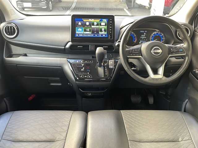 日産 デイズ HWS G ターボ プロパイロットED 愛知県 2023(令5)年 2万km アメジストブラック/シルキーホワイト 禁煙車/日産プロパイロット/純正ディスプレイオーディオ/（Bluetooth/AppleCarPlay/AndroidAuto/HDMI)/アランドビューカメラ/インテリジェントモビリティ/・インテリジェントエマージェンシーブレーキ/・アダプティブLEDヘッドライトシステム/・踏み間違い衝突防止アシスト/・車線逸脱警報機能/・車線逸脱防止支援システム/・前方衝突予測警報/・ふらつき警報/・先行車発進お知らせ機能/・標識認識機能/アダプティブクルーズコントロール/ブラインドスポットモニター/シートヒーター/ステアリングヒーター/前方ドライブレコーダー/ETC/純正15インチアルミホイール/純正フロアマット/純正ドアバイザー/LEDヘッドライト/オートライト/スペアキー1本/スマートキー/保証書/取扱説明書