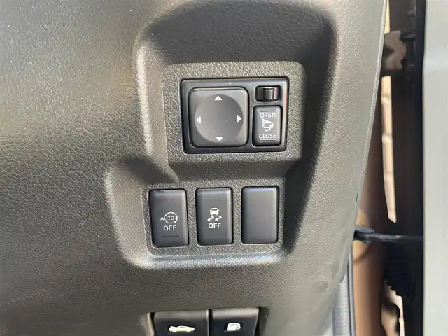 日産 キューブ 15X Vセレクション 福岡県 2012(平24)年 12万km シャイニーブロンズ 純正ナビ/（AM/FM/Bluetooth/ワンセグTV）/横滑り防止/アイドリングストップ/ECOモード/ビルドインETC/ドライブレコーダー前後（SD有り）/オートライト/電格ミラー/フォグランプ/純正フロアマット/プッシュスタート/取扱説明書