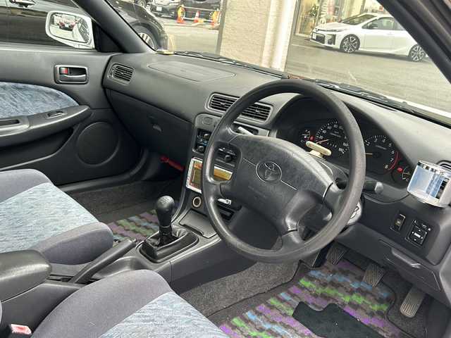 トヨタ カローラ レビン FZ 滋賀県 1999(平11)年 4.6万km スーパーレッドⅡ ユーザー買取車/５MT/H17年~R4年までの記録簿有/　但しH18、H20年分が日焼けしていてわかりにくい。