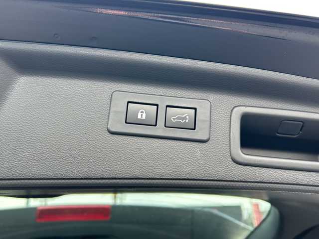 スバル フォレスター プレミアム 長野県 2018(平30)年 6万km クリスタルブラックシリカ ・純正メーカーオプションナビ/(Bluetooth/DVD/CD/フルセグTV)/・クルーズコントロール/・ドライブレコーダー/・純正ビルトインETC/・純正フロアマット/・パワーシート(D+N席)/・シートヒーター(D+N席)/・ステアリングヒーター/・社外18インチアルミホイール/・ワンオーナー/・保証書/・取扱説明書/・スペアキー