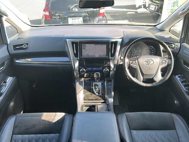 トヨタ ヴェルファイア Z Gエディション 愛知県 2017(平29)年 6.5万km ブラック /ワンオーナー//純正ナビ/フルセグTV/　(NSZT-Y64T)//Bluetooth//バックカメラ//ビルトインETC//純正フリップダウンモニター/　(V11T-R62G)//クルーズコントロール//クリアランスソナー//1・2列目パワーシート//ステアリングヒーター//両側パワースライドドア//パワーバックドア//電子パーキング//ブレーキホールド//100Vコンセント//黒合皮ハーフレザーシート//コンビステアリング//純正18インチアルミ//純正フロアマット//純正ドアバイザー//新車保証書/取扱説明書//スペアキー