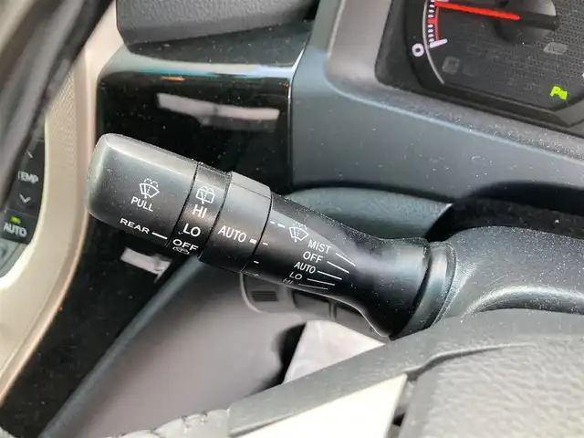 トヨタ アルファード 240S タイプゴールド 長野県 2013(平25)年 5.8万km ゴールドパールクリスタルシャイン ・純正ナビ/・フルセグTV/・10.5型フリップダウンモニター/・両側パワースライドドア/・パワーバックドア/・バックモニター/・ビルトインETC/・クルーズコントロール/・クリアランスソナー/バックソナー/・HIDヘッドランプ/・フロントフォグランプ/・デュアルオートエアコン/・木目調/革巻きコンビステアリング/・ステアリングスイッチ/・合皮/アルカンターラコンビシート/・2列目リラックスキャプテンシート/・純正18インチアルミホイール/・スマートキー/・プッシュエンジンスタート