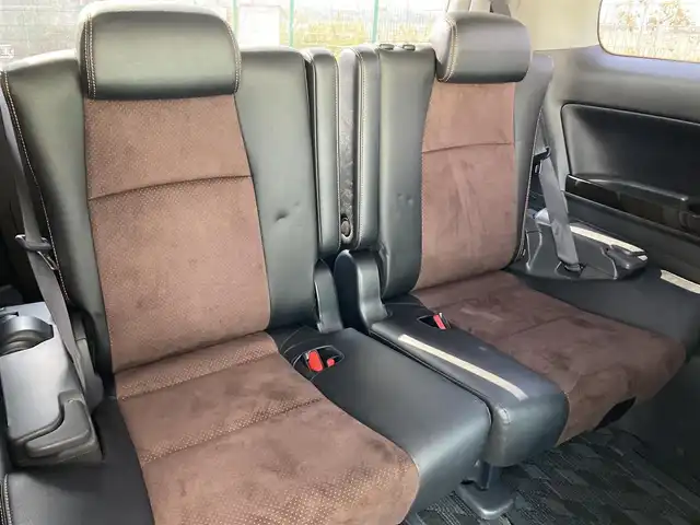 トヨタ アルファード 240S タイプゴールド 長野県 2013(平25)年 5.8万km ゴールドパールクリスタルシャイン ・純正ナビ/・フルセグTV/・10.5型フリップダウンモニター/・両側パワースライドドア/・パワーバックドア/・バックモニター/・ビルトインETC/・クルーズコントロール/・クリアランスソナー/バックソナー/・HIDヘッドランプ/・フロントフォグランプ/・デュアルオートエアコン/・木目調/革巻きコンビステアリング/・ステアリングスイッチ/・合皮/アルカンターラコンビシート/・2列目リラックスキャプテンシート/・純正18インチアルミホイール/・スマートキー/・プッシュエンジンスタート