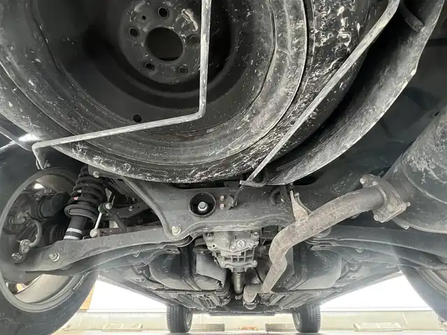 三菱 アウトランダー 24G ナビパッケージ 秋田県 2017(平29)年 5.6万km アメジストブラック 純正ナビ/衝突軽減システム/LEDヘッドライト/４WD/スマートキー/フルセグ/全方位カメラ/純正アルミ/ブラインドスポットモニター/レーンキープアシスト/アイドリングストップ/パーキングアシスト/クルーズコントロール/ステアリングスイッチ/ステアリングヒーター/プッシュスタート/コーナーセンサー/ETC/純正フロアマット/純正ドアバイザー/電動リアゲート/MTモード付AT/パドルシフト/横滑り防止/盗難防止装置/純正エンジンスターター/オートライト/オートエアコン/パワーステアリング/パワーウィンドウ/電動格納ウィンカーミラー/保証書/取扱説明書/記録簿