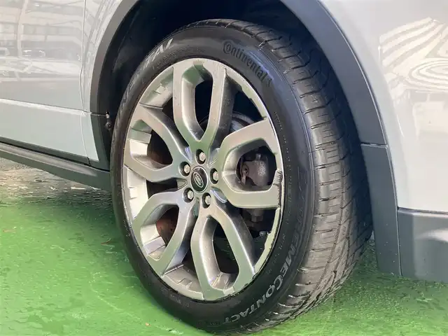 ランドローバー レンジローバーイヴォーク ダイナミック 神奈川県 2015(平27)年 6.5万km ユーロンホワイト 純正ナビ/(FM/AM/CD/DVD/BT/フルセグ)/バック/サイドカメラ/MERIDIANスピーカー/前後コーナーセンサー/クルーズコントロール/パドルシフト/本革シート/前席電動シート/シートメモリー/ガラスルーフ/パワーバックドア/フォグランプ/スペアキー×１