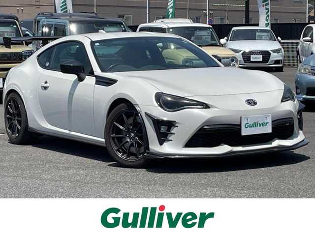 トヨタ ８６ GR 広島県 2018(平30)年 7.9万km クリスタルホワイトパール リアウイング/レッド塗装ブレーキキャリパー/フルエアロ/CHUHATSUダウンサス/柿本改マフラー/カーボン調ラッピングトランク/シーケンシャルウインカー/GR仕様RECAROシート/ECLIPSEナビ（CD/DVD/フルセグTV/Bluetooth）/バックカメラ/ETC/クルーズコントロール/オートライト/純正17インチAW/プッシュスタート/スペアキー