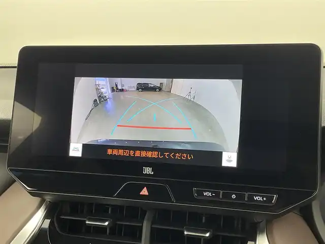 トヨタ ハリアー ハイブリッド Z レザーパッケージ 福岡県 2023(令5)年 2.2万km プレシャスブラックパール ワンオーナー　/調光パノラマルーフ　/メーカー１２．３型ナビ、フルセグTV　/バックカメラ　/ＪＢＬサウンド　/デジタルルームミラー　/ETC２．０　/トヨタセーフティセンス　/レーダークルーズコントロール　/コーナーセンサー　/衝突軽減ブレーキ　/レーンキープ　/ＢＳＭ　/ＰＫＳＢ　/ＨＵＤ　/ＭＴモード付ＡＴ　/パワーバックドア　/本革シート　/パワーシート　/シートベンチレーション／ヒーター　/ステアリングヒーター　/純正１８インチアルミホイール　/ＬＥＤヘッドライト