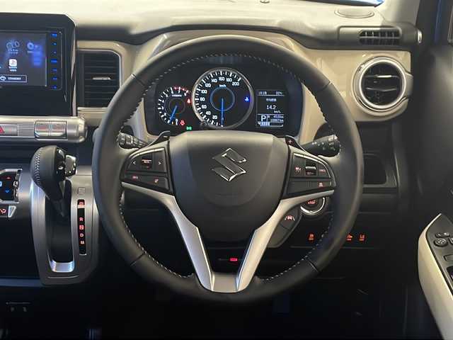 スズキ クロスビー HYBRID MZ 東京都 2023(令5)年 1.1万km スポーディーブルーメタリック/ミネラルグレー2トーン ワンオーナー/４ＷＤ/純正ナビ/・フルセグＴＶ/・ＣＤ/・ＤＶＤ/・ＦＭ・ＡＭ/バックカメラ/レーンアシスト/衝突軽減ブレーキ/ビルトインＥＴＣ/純正フロアマット/ドアバイザー/クルーズコントロール追従有/スタッドレス積込