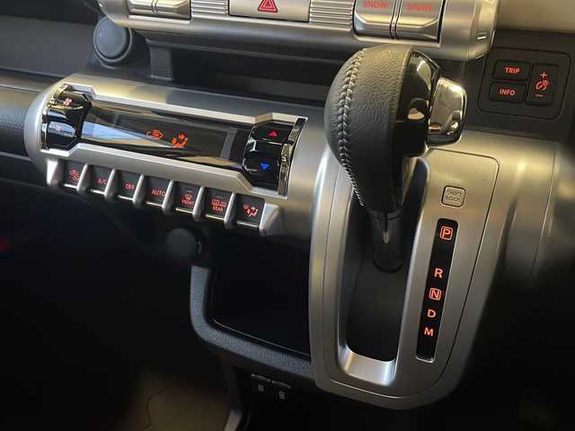 スズキ クロスビー HYBRID MZ 東京都 2023(令5)年 1.1万km スポーディーブルーメタリック/ミネラルグレー2トーン ワンオーナー/４ＷＤ/純正ナビ/・フルセグＴＶ/・ＣＤ/・ＤＶＤ/・ＦＭ・ＡＭ/バックカメラ/レーンアシスト/衝突軽減ブレーキ/ビルトインＥＴＣ/純正フロアマット/ドアバイザー/クルーズコントロール追従有/スタッドレス積込