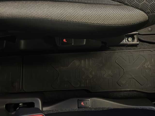 スズキ クロスビー HYBRID MZ 東京都 2023(令5)年 1.1万km スポーディーブルーメタリック/ミネラルグレー2トーン ワンオーナー/４ＷＤ/純正ナビ/・フルセグＴＶ/・ＣＤ/・ＤＶＤ/・ＦＭ・ＡＭ/バックカメラ/レーンアシスト/衝突軽減ブレーキ/ビルトインＥＴＣ/純正フロアマット/ドアバイザー/クルーズコントロール追従有/スタッドレス積込