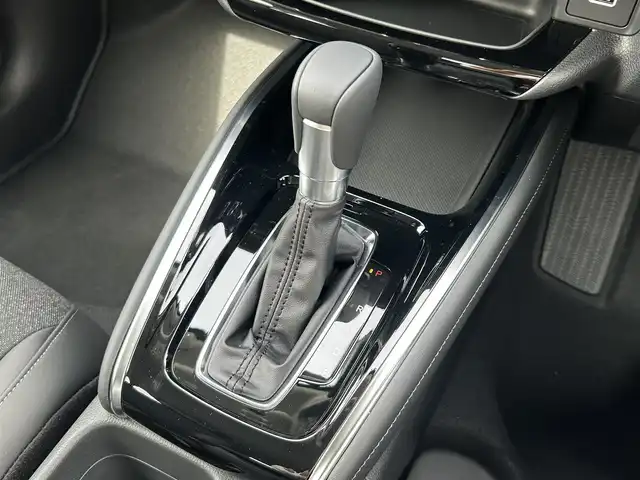 ホンダ ヴェゼル ハイブリッド e:HEV Z 群馬県 2025(令7)年 0.1千km プラチナホワイトパール ワンオーナー/ホンダセンシング/クルーズコントロール/コーナーセンサー/ハーフレザー/シートヒーター/ステアリングヒーター/パワーバックドア/オートブレーキホールド/プッシュスタート/BSM/ホグランプ/ウインカーミラー/電格ミラー/グランヒルアシストコントロール/18インチアルミ/sportsモード/ECOモード