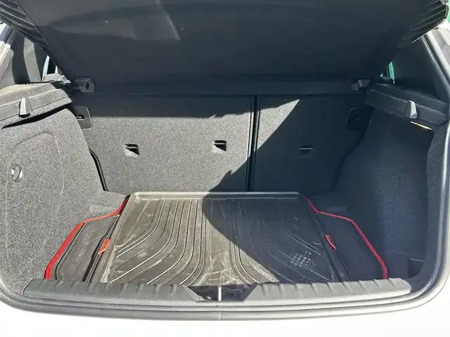 ＢＭＷ １１８ｄ Mスポーツ 東京都 2017(平29)年 8.6万km アルピンホワイトⅢ パーキングサポートパッケージ/・バックカメラ/・パークディスタンスコントロール/・パーキングアシスト/純正ナビ/・FM/AM/・CD/DVD/・Bluetooth/前ドライブレコーダー/アイドリングストップ/クルーズコントロール/MTモード/LEDライト/オートライト/フロントフォグランプ/Mエンブレム入り革ステアリング/スマートキー/スペアキー×1/ETC/純正10本ツインスポーク17インチアルミホイール/保証書/取扱説明書/R7　整備記録簿