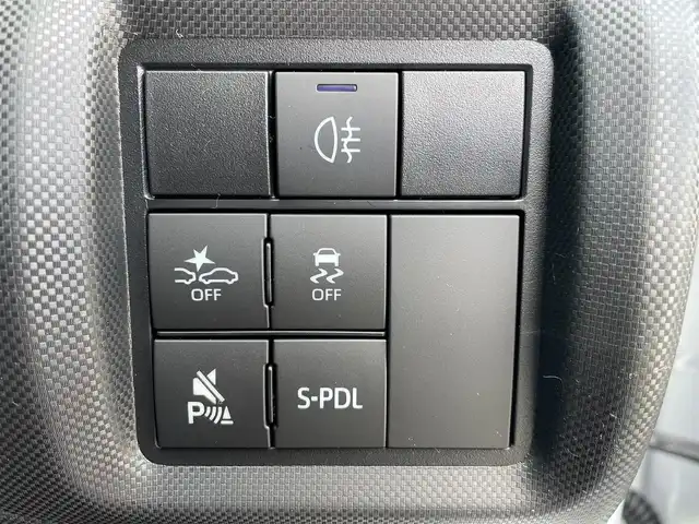 トヨタ ライズ Z 熊本県 2025(令7)年 0.1千km ブラックマイカメタリック/シャイニングホワイトパール ワンオーナー/プッシュスタート/純正ディスプレイオーディオ/全方位カメラ/純正17インチAW/レーダークルーズ/前席シートヒーター/LEDヘッドライト/オートライト/フォグライト/横滑り防止装置/ウィンカーミラー/純正フロアマット/新車保証書/取扱説明書/スマートスペアキー×1本