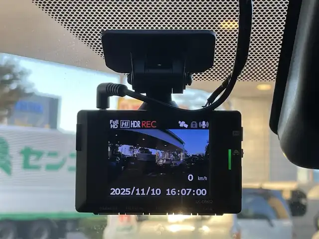 トヨタ ヤリスクロス ハイブリッド Z 静岡県 2020(令2)年 6.6万km ブラックマイカ/ベージュ 2トーン 1オーナー　/トヨタセーフティセンス　/HUD　/ACC　/クリアランスソナー　/パークアシスト　/純正ナビ　/地デジ　/360度カメラ　/半革シート　/D席PWシート　/前席シートヒーター　/ステアリングヒーター/ドライブモード/PWリアゲート/オートハイビーム/社外前後ドラレコ/純正18インチAW/スペアキー/保証書/取説