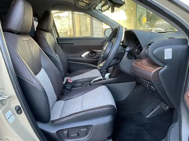 トヨタ ヤリスクロス ハイブリッド Z 静岡県 2020(令2)年 6.6万km ブラックマイカ/ベージュ 2トーン 1オーナー　/トヨタセーフティセンス　/HUD　/ACC　/クリアランスソナー　/パークアシスト　/純正ナビ　/地デジ　/360度カメラ　/半革シート　/D席PWシート　/前席シートヒーター　/ステアリングヒーター/ドライブモード/PWリアゲート/オートハイビーム/社外前後ドラレコ/純正18インチAW/スペアキー/保証書/取説