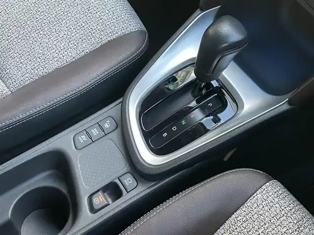 トヨタ ヤリスクロス ハイブリッド Z 静岡県 2020(令2)年 6.6万km ブラックマイカ/ベージュ 2トーン 1オーナー　/トヨタセーフティセンス　/HUD　/ACC　/クリアランスソナー　/パークアシスト　/純正ナビ　/地デジ　/360度カメラ　/半革シート　/D席PWシート　/前席シートヒーター　/ステアリングヒーター/ドライブモード/PWリアゲート/オートハイビーム/社外前後ドラレコ/純正18インチAW/スペアキー/保証書/取説