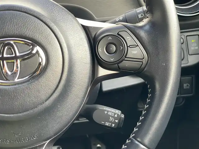 トヨタ アクア G GRスポーツ 17インチPKG 山梨県 2019(令1)年 4.3万km ブラックマイカ GR本革巻きステアリング　/GRボディーストライプ　/GRホイールデカール/GR本革巻きシフトノブ/GRフロアマット/GRスポーツサイドバイザー/純正SDナビ　/フルセグTV　/Ｂｌｕｅｔｏｏｔｈ　/バックカメラ　/シートヒーター　/クルーズコントロール　/ETC/Aライト　/Aハイビーム　/LKA/LED