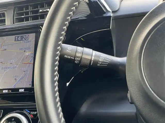 トヨタ アクア G GRスポーツ 17インチPKG 山梨県 2019(令1)年 4.3万km ブラックマイカ GR本革巻きステアリング　/GRボディーストライプ　/GRホイールデカール/GR本革巻きシフトノブ/GRフロアマット/GRスポーツサイドバイザー/純正SDナビ　/フルセグTV　/Ｂｌｕｅｔｏｏｔｈ　/バックカメラ　/シートヒーター　/クルーズコントロール　/ETC/Aライト　/Aハイビーム　/LKA/LED